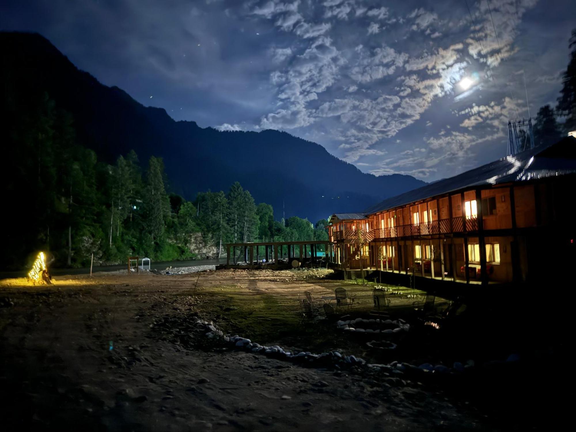 Wyndham Heritage Hotel & Resort Sharda Shardi Exteriér fotografie